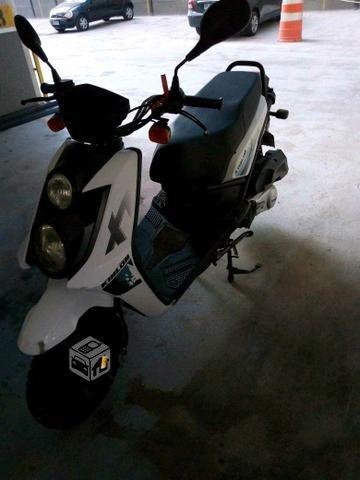 Moto scooter marca kinlon impeke