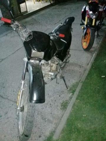 Moto Motor 200cc. andando