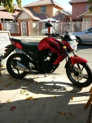 Moto FZ16