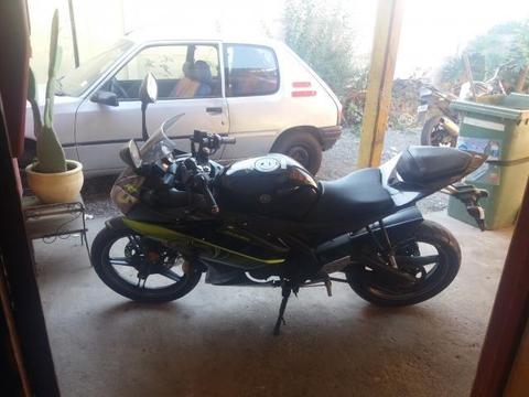 Moto yamaha r15 al dia y transferible