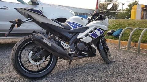 Yamaha R15