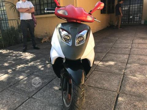 Moto scooter sukida 2015