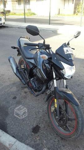 Moto Honda Invicta