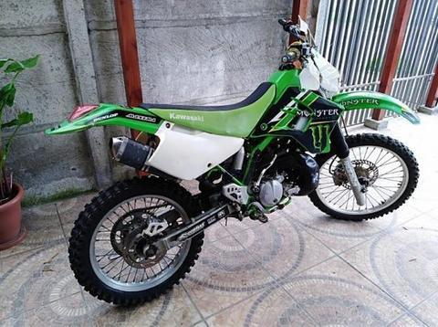 Moto enduro kawasaki kdx220r