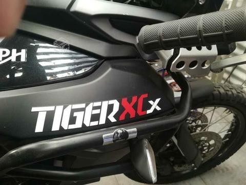 Moto Triumph Tiger 800 XCX