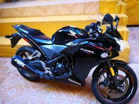 Moto honda CBR 250