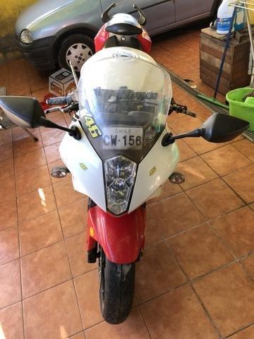 HYOSUNG GT650 Solo venta