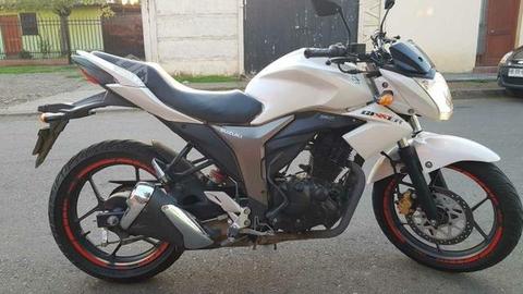Moto suzuki gixxer