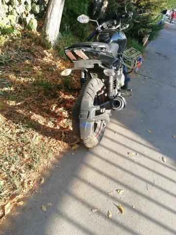 Bajaj pulsar 180