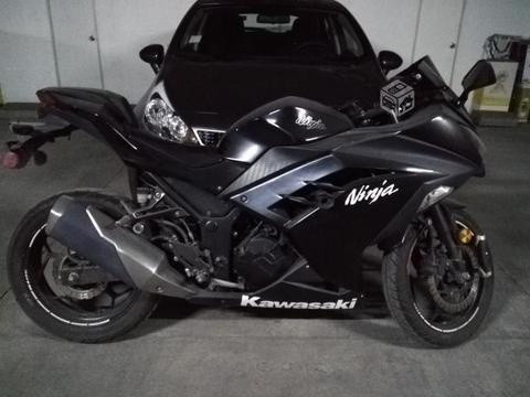Moto Kawasaki Ninja 300 cc