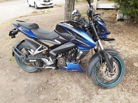 Pulsar NS 200