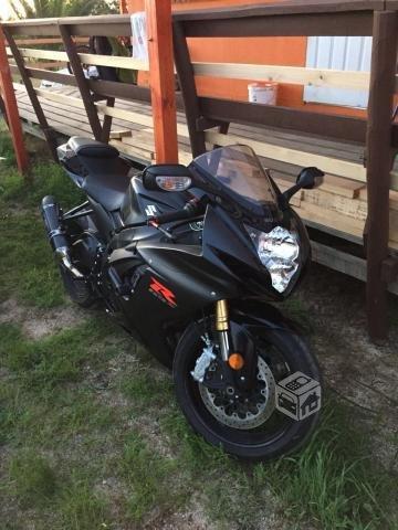 Suzuki gsxr 750