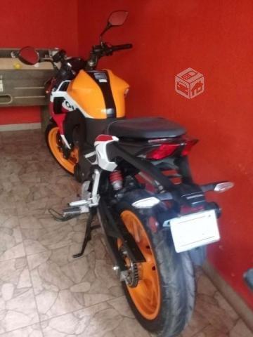 Moto cb190 r año 2017 sin caidas ni topones