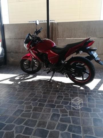 Moto Honda Invicta CBF 150