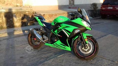 Kawasaki ninja 300