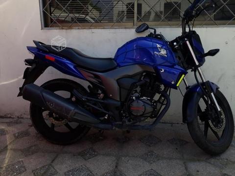 Honda CB150F Invicta 2015