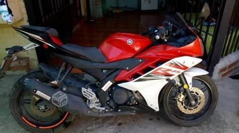 Moto Yamaha R15