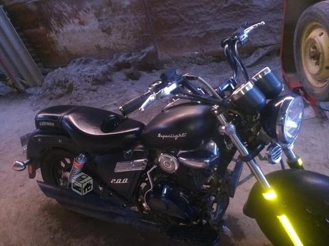 Moto Keeway super light 200cc a
