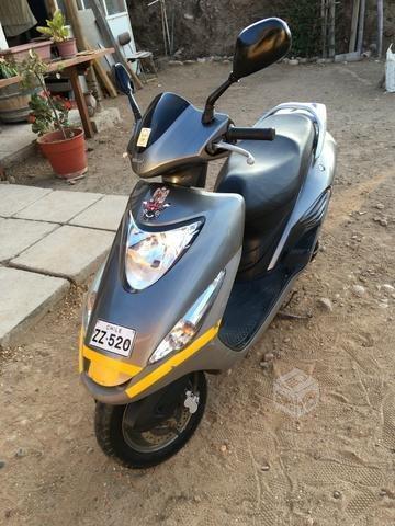 Moto scooter honda 2012