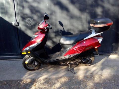 Moto honda scooter 125 2011