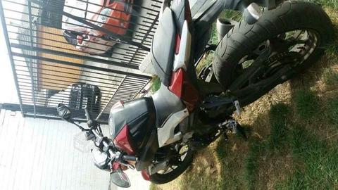 Moto yamaha mt03