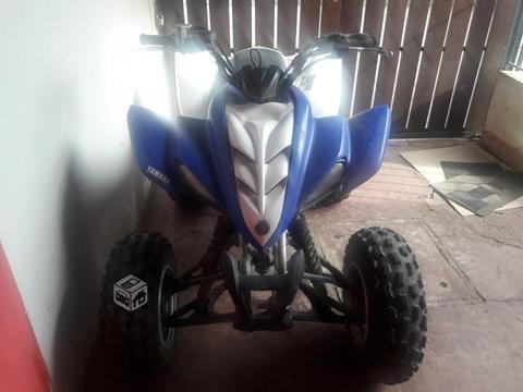 Moto Yamaha Raptor