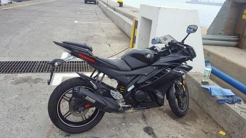 Yamaha r15