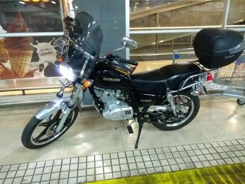 Moto suzuki gn125f