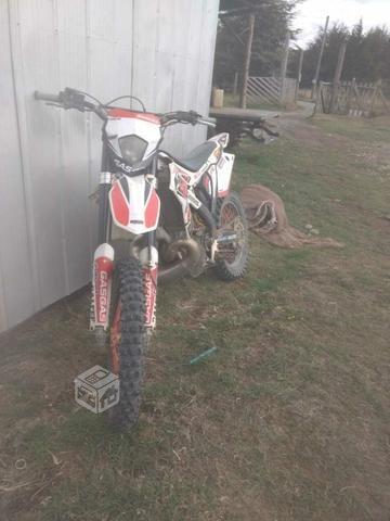 Moto enduro