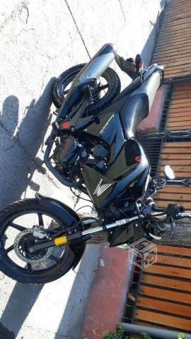 moto honda invicta 150