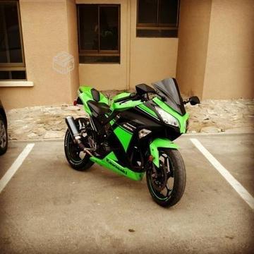 Moto ninja 300