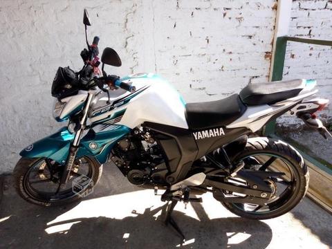 moto Yamaha FZ16