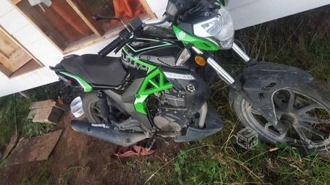 MOTO UM XTREET 150cc