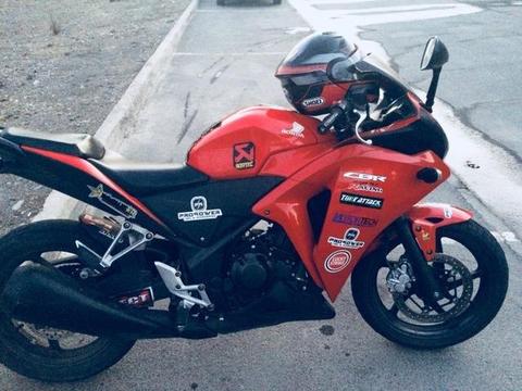 Cbr 250 en prenda uso diario