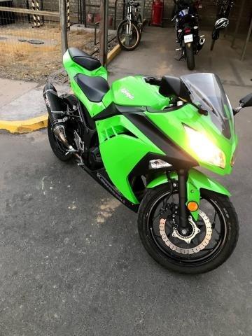 Kawasaki ninja 300 abs