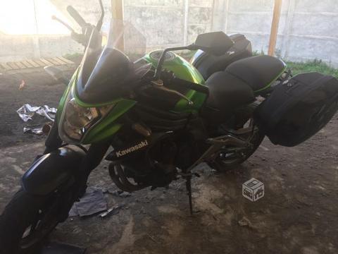 Moto Kawasaki Er6n Año 2014