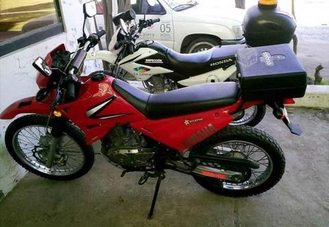 Moto gxt 200 roja