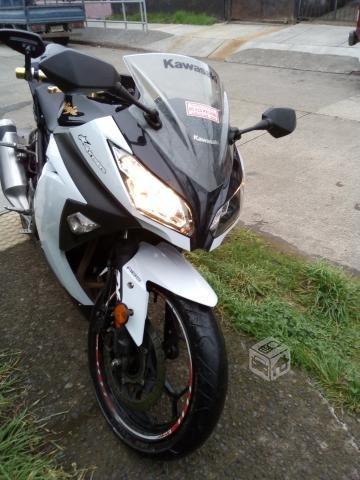 Busco: Kawasaki ninja 300 abs 2015