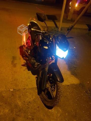 moto UM 200cc