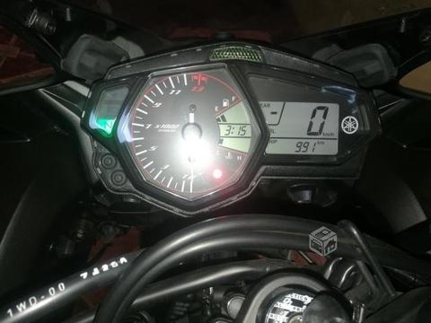 Moto Yamaha YZF R3 2018