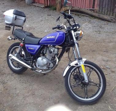 Suzuki GN 125 al día, sin multas