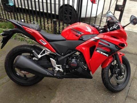 Moto Honda CBR 250 R, nueva con 90 km