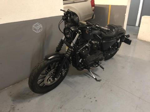 Moto Harley Davidson 883 iron