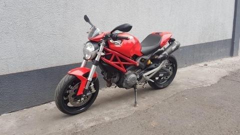 Ducati Monster 696 2012