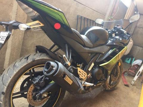 Moto yamaha r15 2014