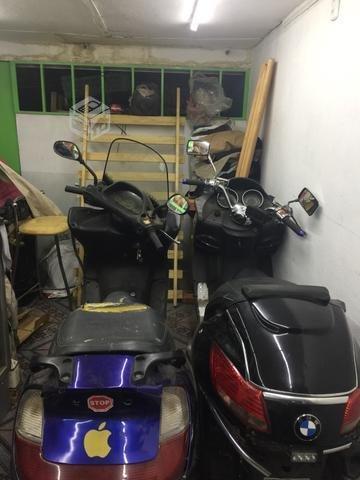 Dos megas scooter