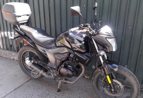 Honda invicta 150cc año 2014 parrilla maleta