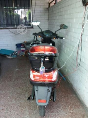 Moto scooter electrica orient lyon