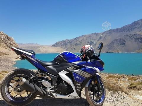 excelente moto Yamaha R-3