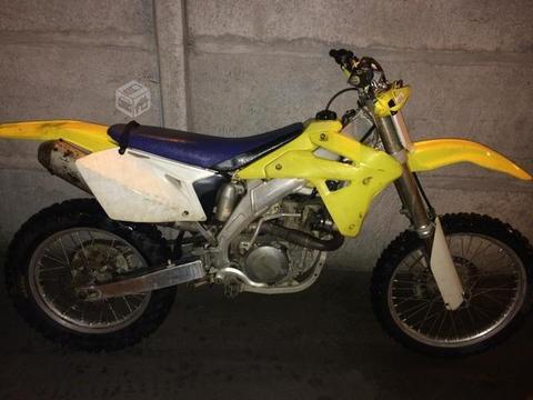 Suzuki RMZ450